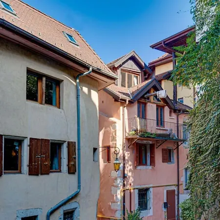 Escale Annecienne Furnished Flat Annecy